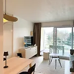 Dans De Standing Apartment