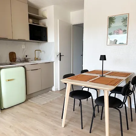 Dans De Standing Apartment *