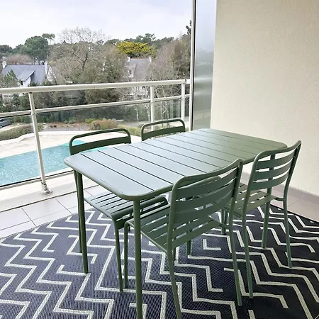 Dans De Standing Apartman *